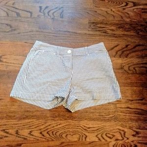 🚫SOLD🚫Crown & Ivy Seersucker Shorts